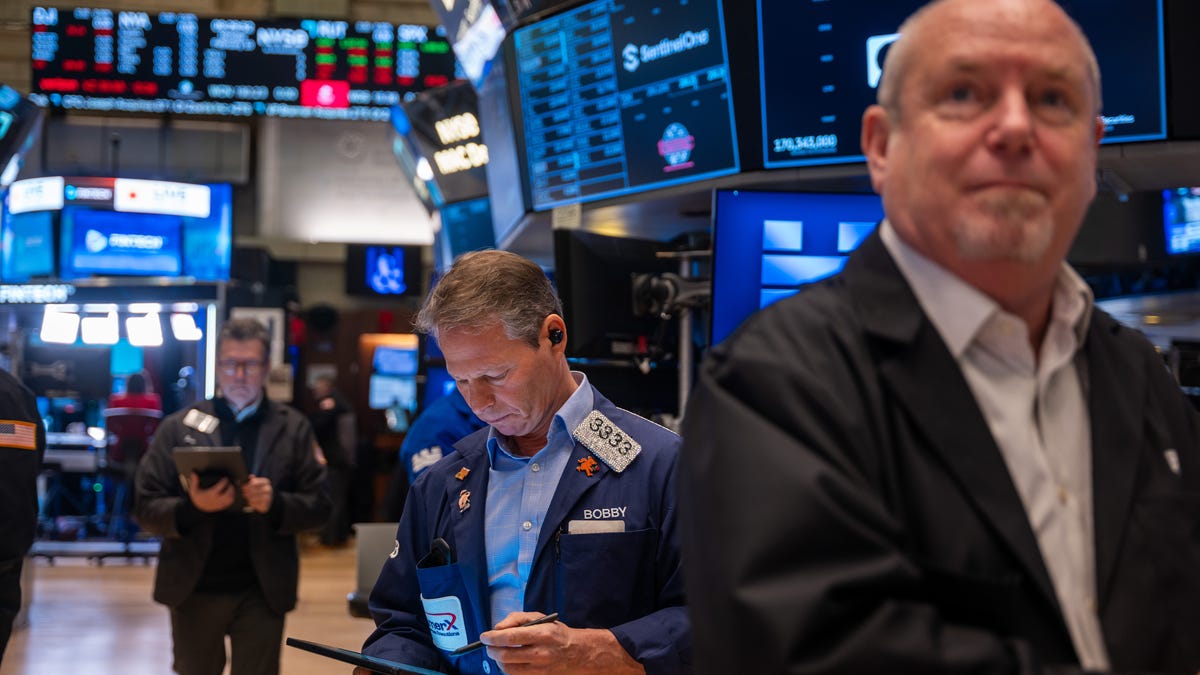 Dow climbs as Trump to announce reciprocal tariffs star-news.press/wp