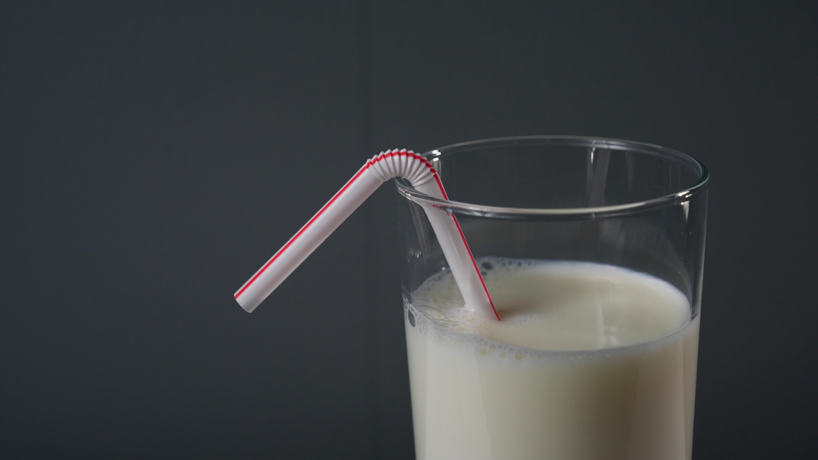The plastic straw came symbolize the global pollution crisis. Trump wants to stay star-news.press/wp
