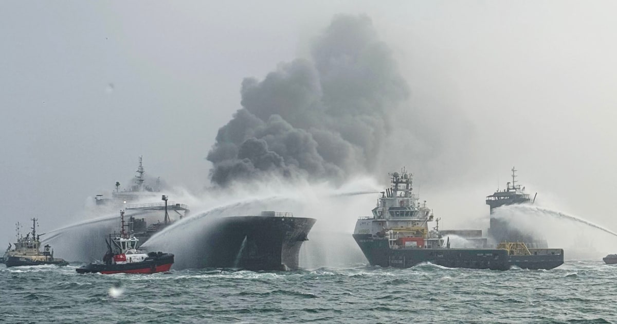 Tanker and cargo vessels in a firearm from the English coast, activate explosions and fuel leakage star-news.press/wp
