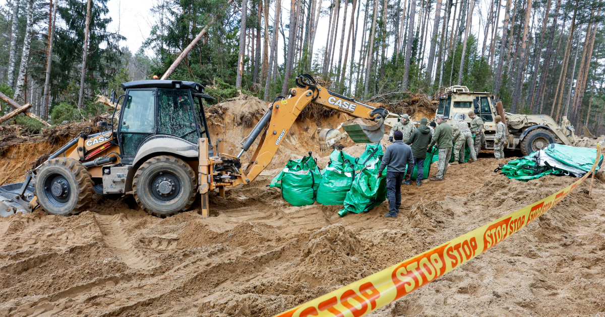 Specialized divers, accessories brought in the condition during seeking for 4 missing US soldiers in Lithuania star-news.press/wp