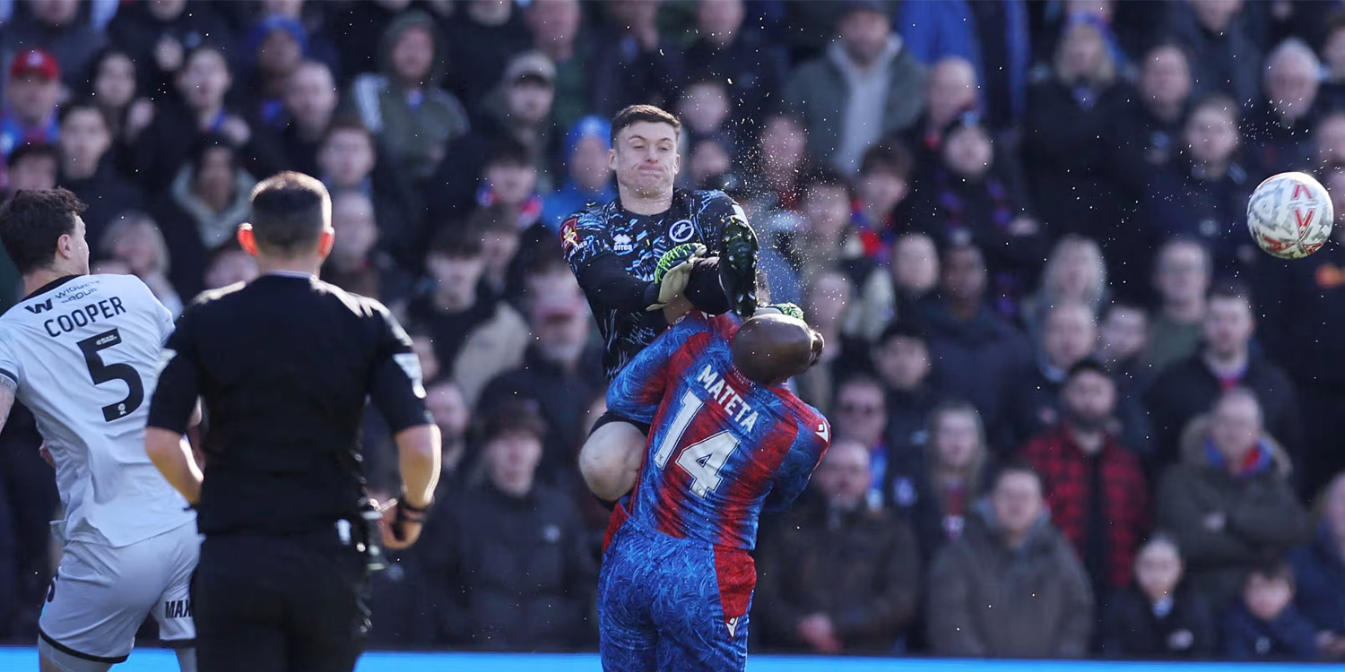 What does Michael Oliver see? star-news.press/wp