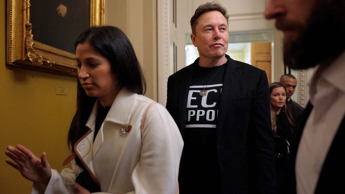 Tesla Stock Bari while Elon Musk is preparing to exit Doge star-news.press/wp