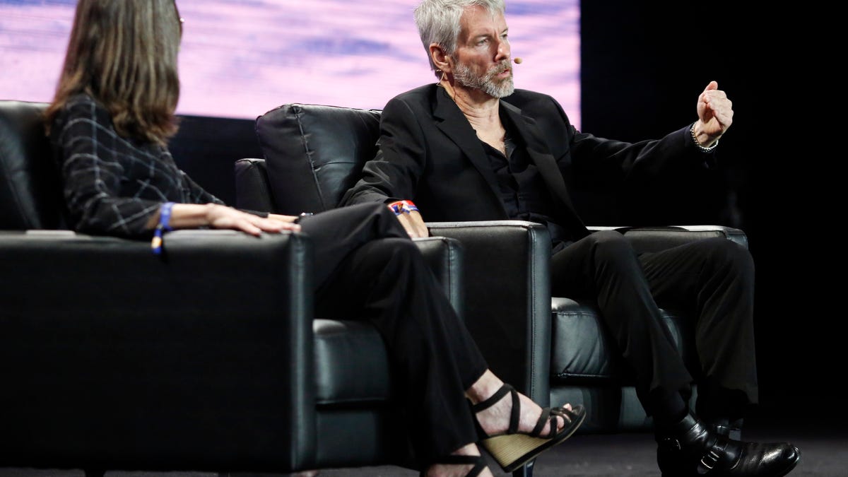 Michael Saylorov Mikrotrategy says it might sell bitcoin star-news.press/wp