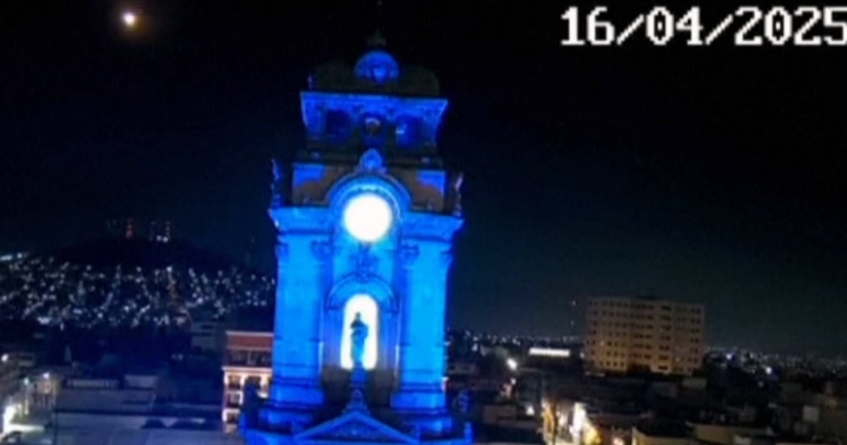 The bright object falls out of space and bright sky via Mexican capital star-news.press/wp