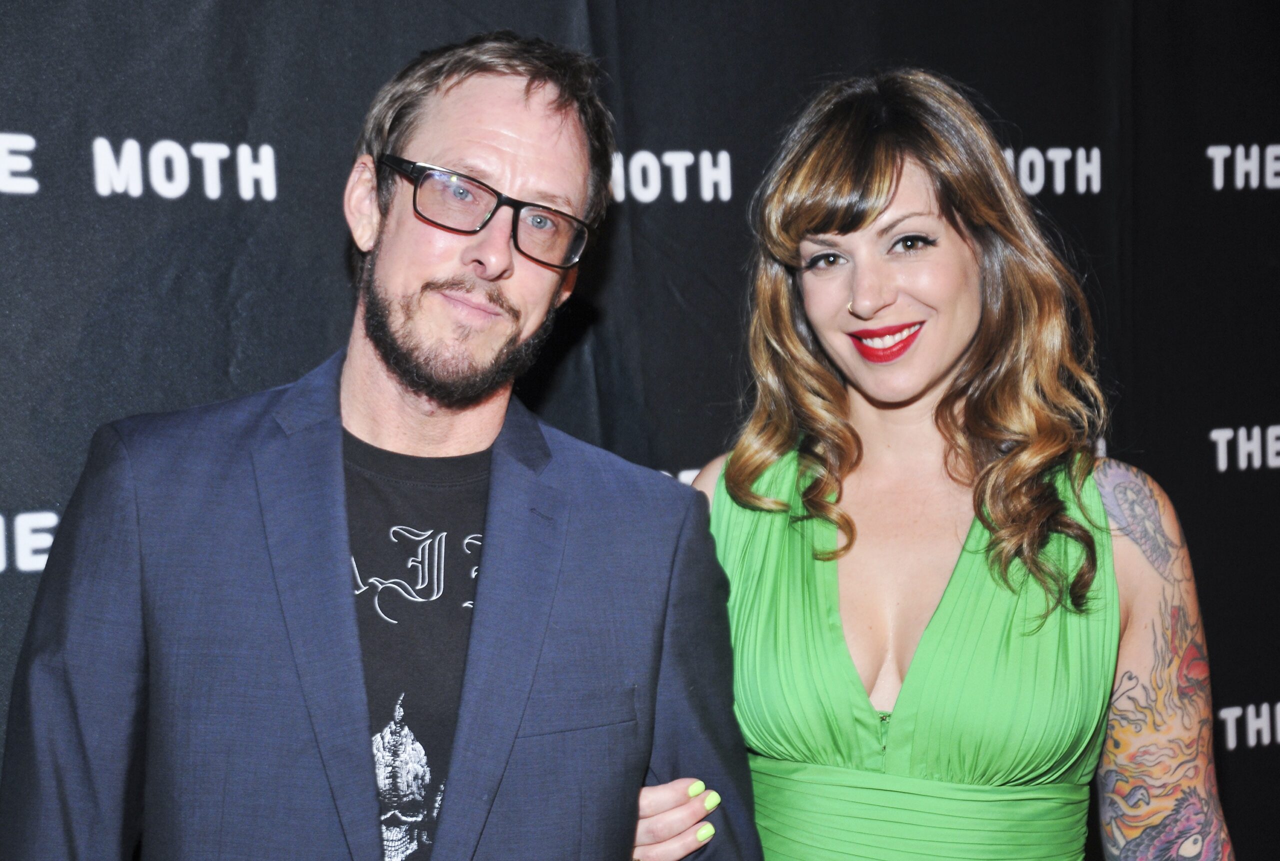 Who is Jillian Lauren? WEEZER BASSISTA SCOTT SHRT SHRENER PUCALS OF THE POLICE star-news.press/wp