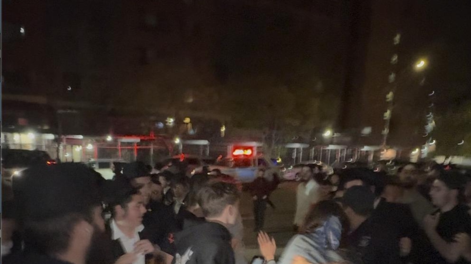 The mob was chasing in Brookly's wife after she made her mistaken for the protest in the speech of the Israeli Security Minister star-news.press/wp