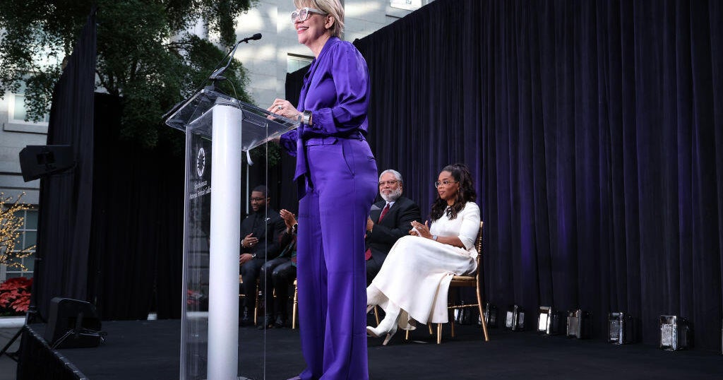 Trump Fires Director of Smithson's National Portrait Gallery star-news.press/wp