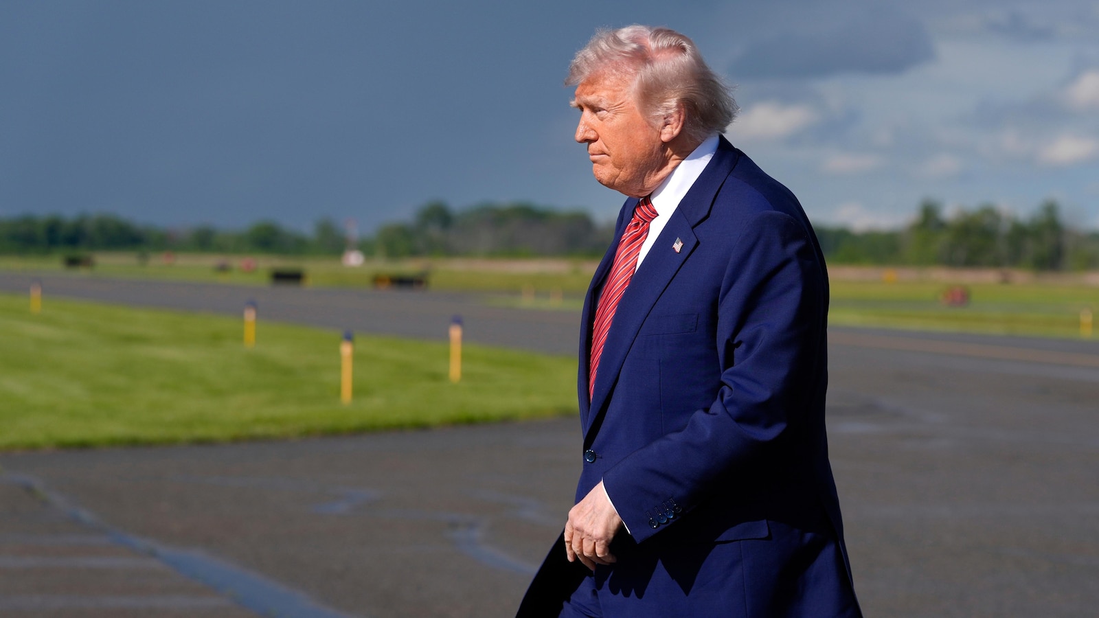 President Trump has become to give the initial address to graduate identified star-news.press/wp