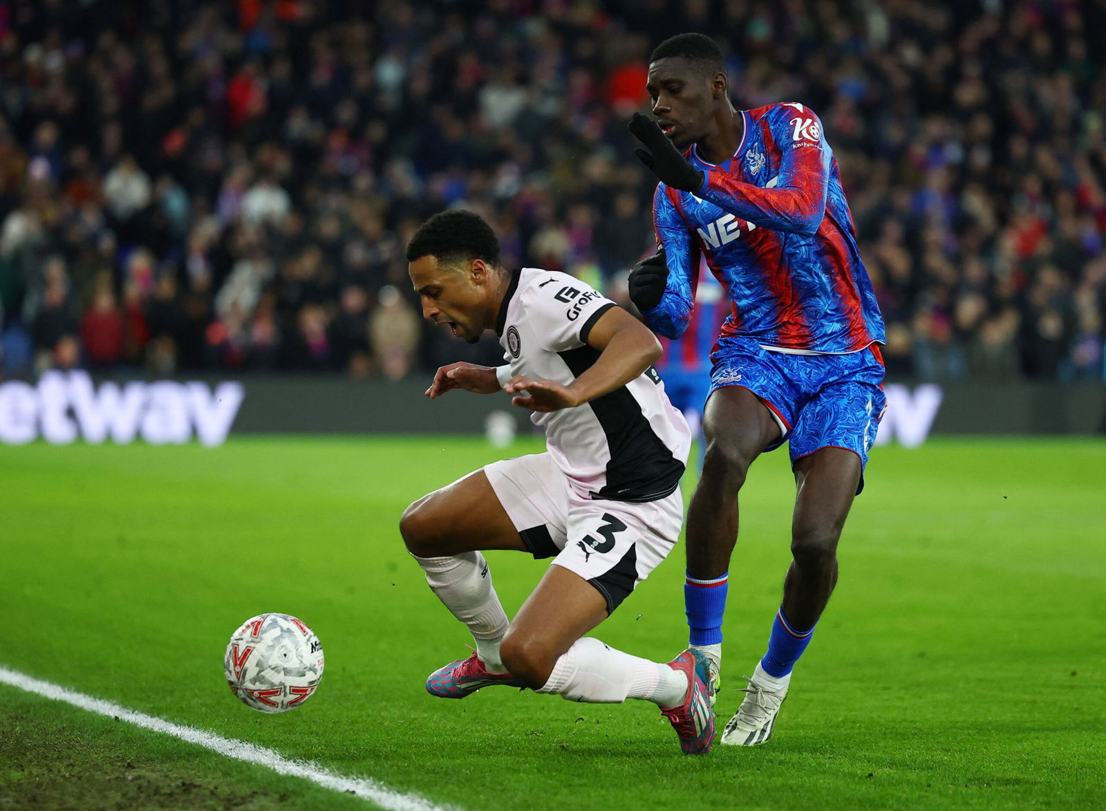 Bradford City IBou Sign Touray After Stockport County Departure star-news.press/wp