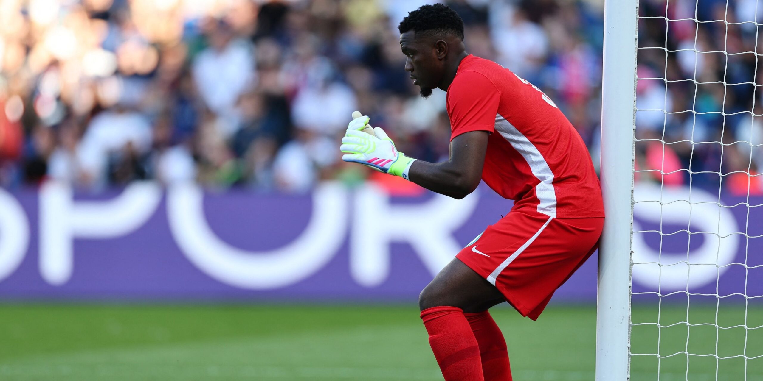 Leeds follows twice as double £ 8 million for goalkeepers and Ligue 1 stand up star-news.press/wp