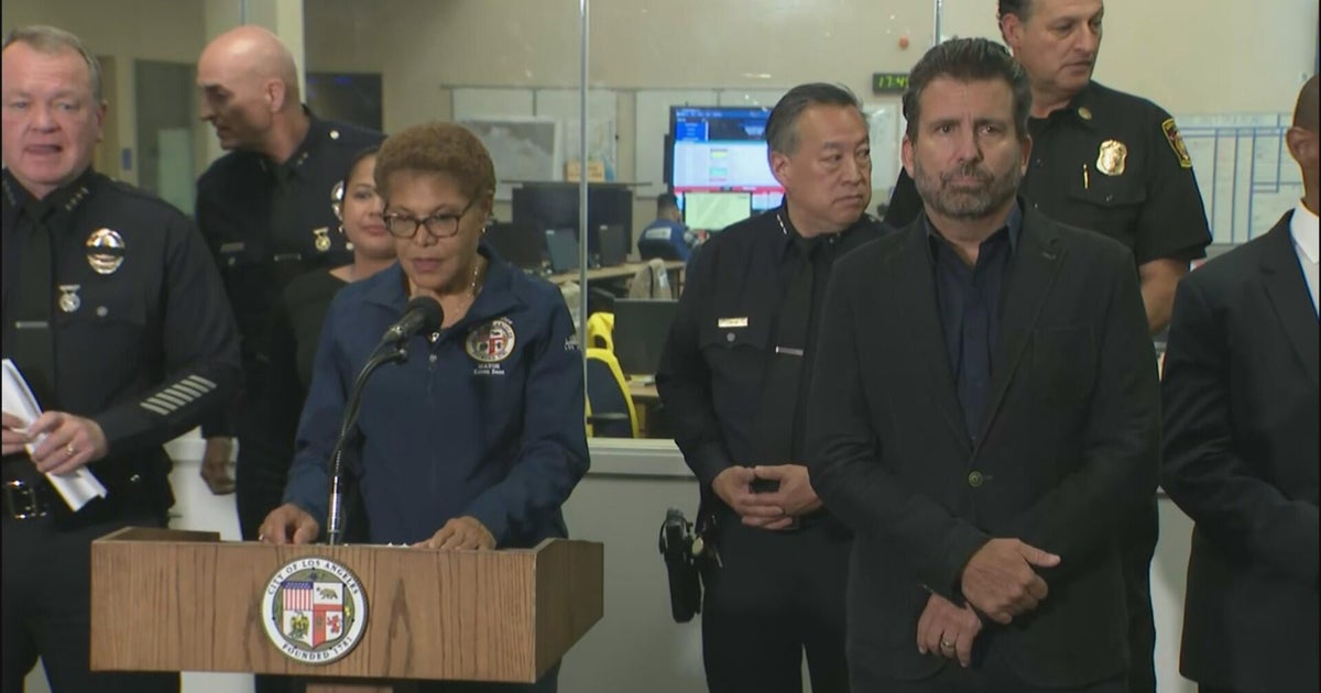 The Mayor Los Angeles announces the police police as anti-ice protests continue in the city center star-news.press/wp