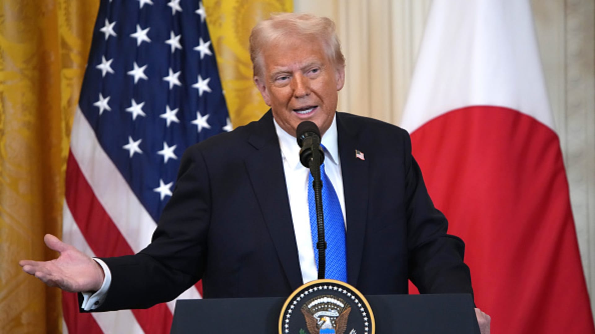Trump announces a "huge" trade deal with Japan by 15 % of the customs tariff star-news.press/wp