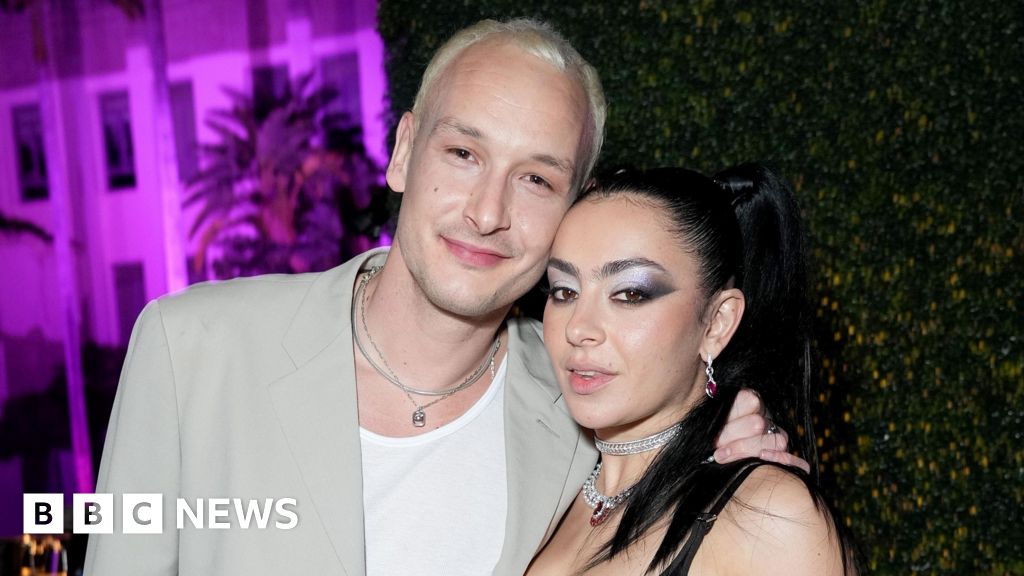 Charli XCX marries a drama player in 1975 George Daniel star-news.press/wp