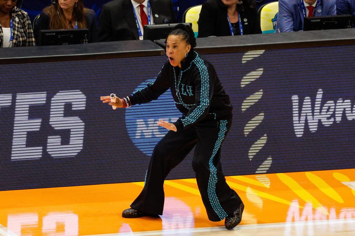 GameCocks' Dawn Staley interviewed conversation for Knicks for mental workout work star-news.press/wp