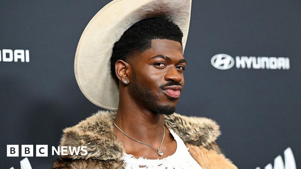 Lil Nas X was arrested and transferred to the hospital after wandering on the streets of Los Angeles in underwear star-news.press/wp