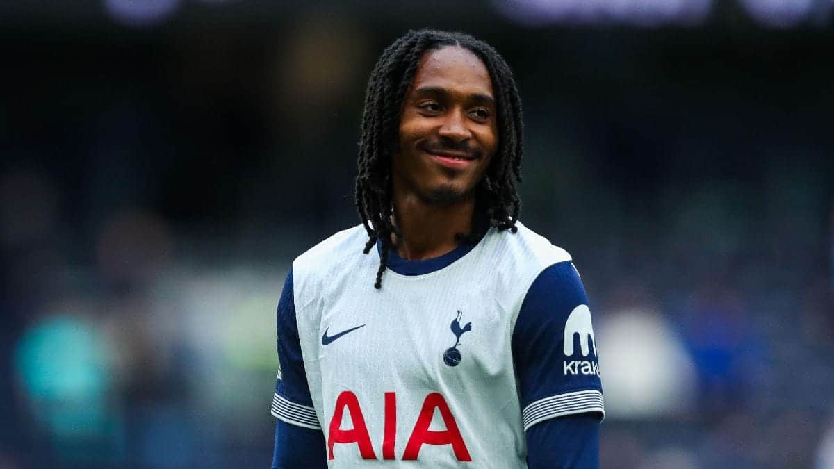 Tottenham defender Djed Spences signed a new contract after Thomas Frank impressed star-news.press/wp
