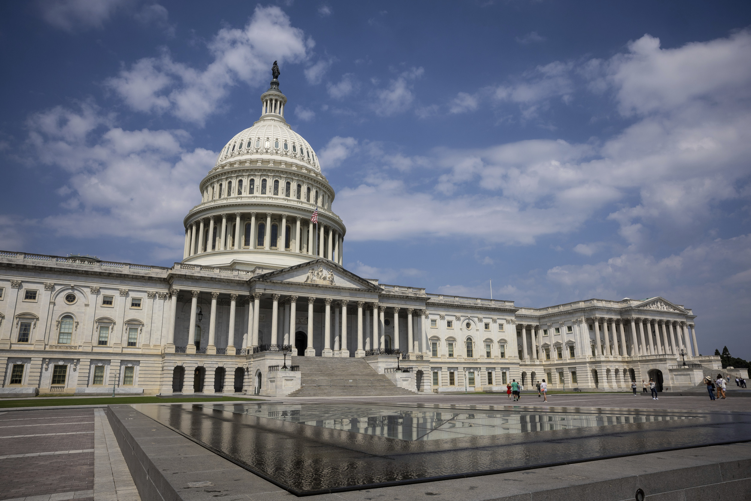 A large number of Democrats view negatively: an opinion poll star-news.press/wp